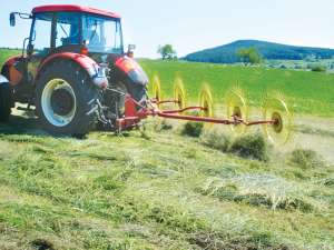 Univerzální obraceč a shrnovač SP4 - 205