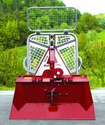 Elektrohydraulicky ovládaný lesní naviják za traktor Tajfun 55 AHK